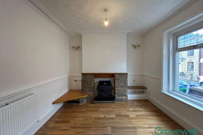 20 Prince Street, Rochdale photo 2