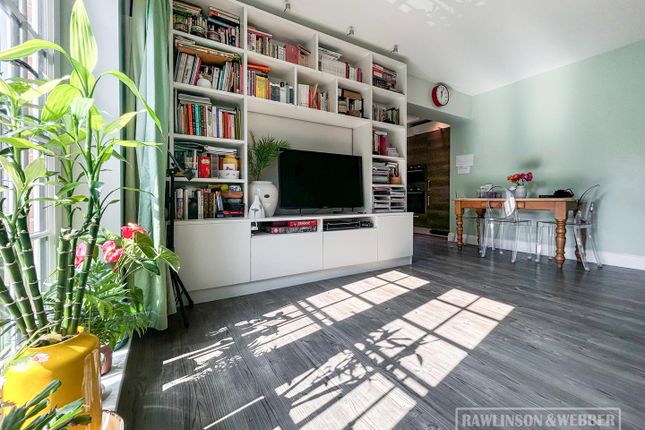 Elizabeth House, 78, Queens Reach, East Molesey photo 3