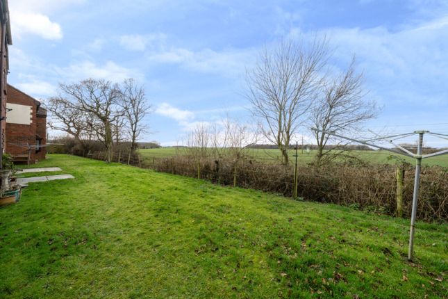 12, Briar Lane, Grimsby photo 4
