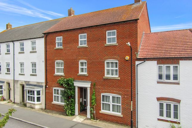 Thumbnail Town house for sale in Poppy Mead, Kingsnorth