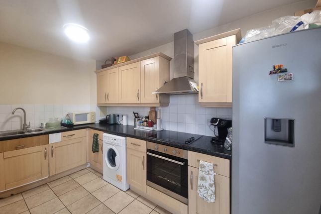2-bed flat on 28 The Point, The Point, London, £360,000