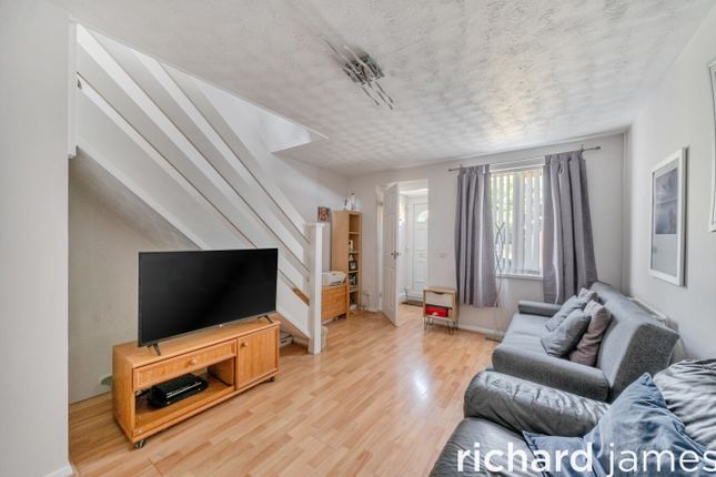 19, Maxey Close, Swindon photo 2