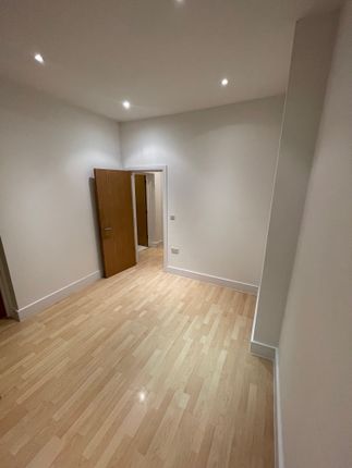 Thumbnail Flat to rent in Norbury Avenue, Thornton Heath