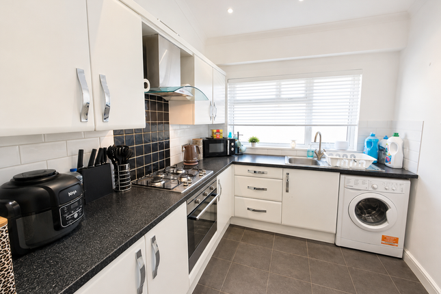 16, Bodwenarth Road, Cilfynydd, Pontypridd photo 2