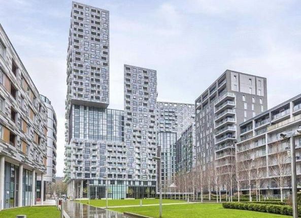 Thumbnail Flat to rent in Lincoln Plaza, Talisman Tower, Milharbour, Isle Of Dogs, London
