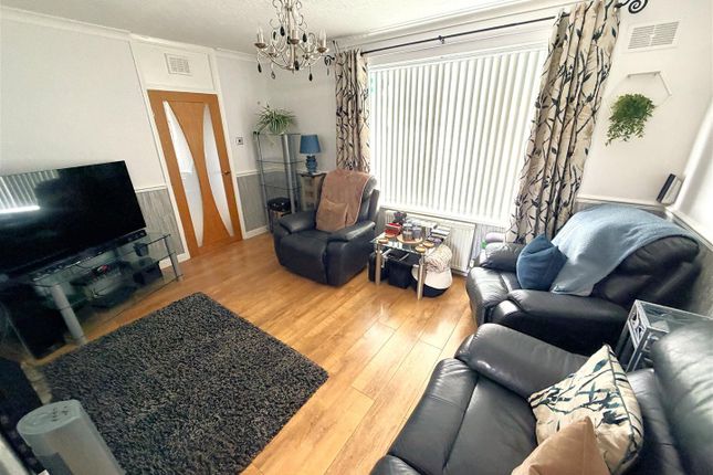 8, Willow Brook Road, Corby photo 4