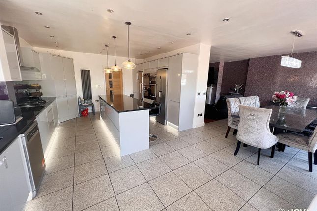270, Stockingstone Road, Luton photo 3