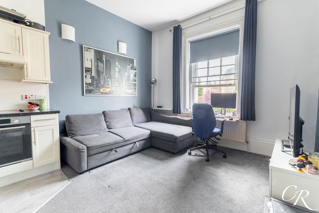Flat 5, 8 Queens Parade, Cheltenham photo 4