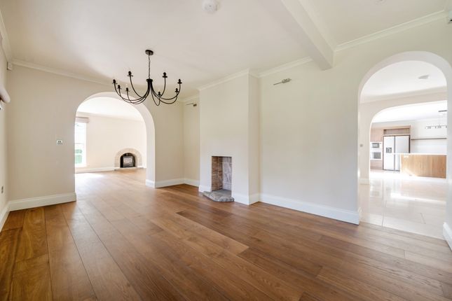 Melbury Place, Wentworth Drive, Virginia Water photo 2