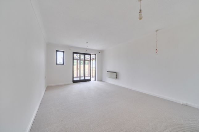 11 Parklands,, Eynsham Road, Oxford photo 4