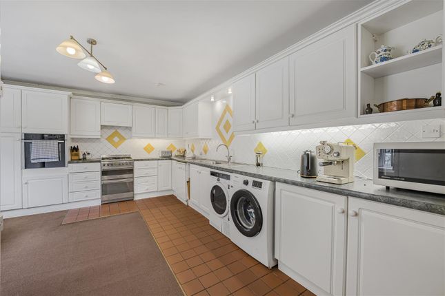 Heron House, River Walk, Cowbridge photo 3