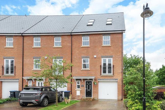 Thumbnail Town house to rent in Virginia Water, Surrey