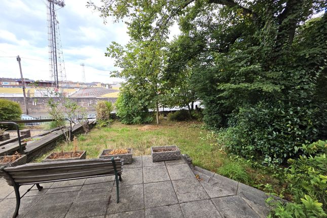 5 Bridge Terrace, Port Talbot photo 2