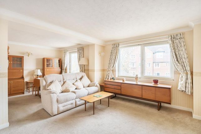 Flat for sale in Abingdon, Oxfordshire
