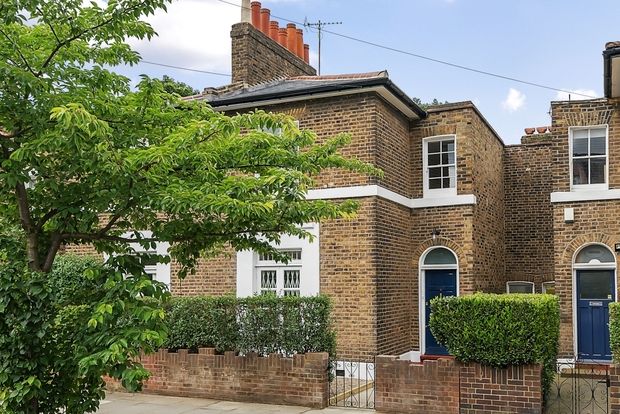 Thumbnail Terraced house to rent in Hertford Road, London