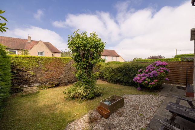 23, Clermiston View, EDINBURGH photo 4