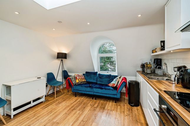 Flat 31, Wentworth House, Oxford Road, Aylesbury photo 3