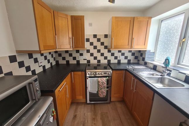 Thumbnail Flat to rent in Wey Road, Godalming