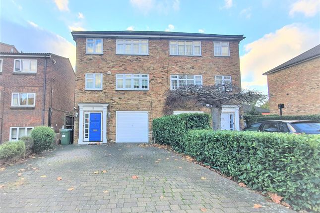 Thumbnail Town house to rent in The Avenue, Hatch End, Pinner