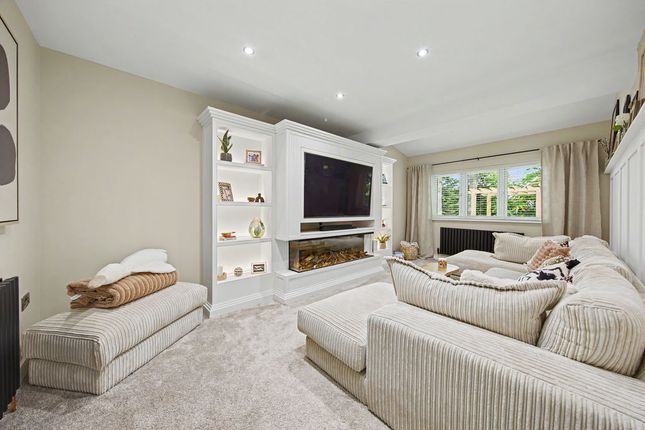 38, Longedge Lane, Chesterfield photo 4