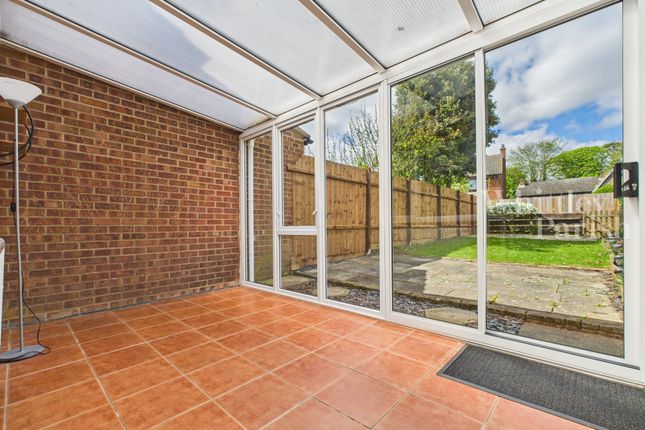 10, Woodland Rise, Norwich photo 4
