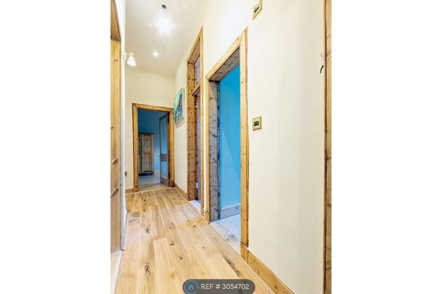 Flat, Murieston Terrace, Edinburgh photo 3