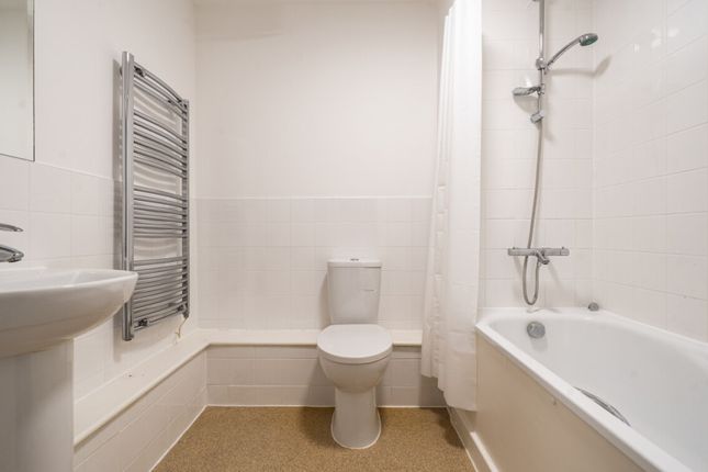 Romford RM1 3EF, Romford photo 4