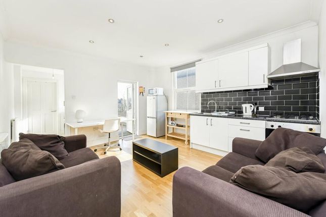 Flat to rent in Grenfell Road, Mitcham