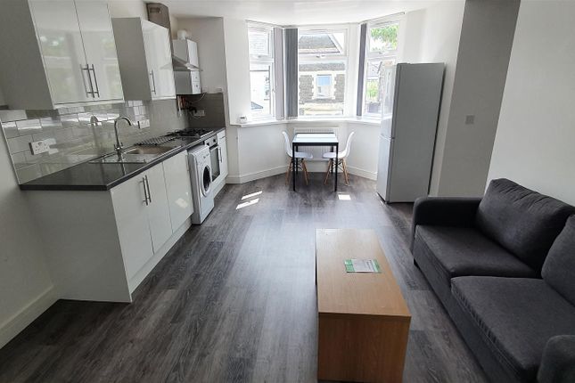 Thumbnail Flat to rent in Richards Street, Cathays, Cardiff