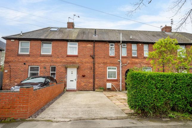 Thumbnail Terraced house for sale in Fifth Avenue, York