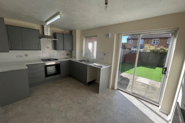32, Artemesia Avenue, Weston-Super-Mare photo 2