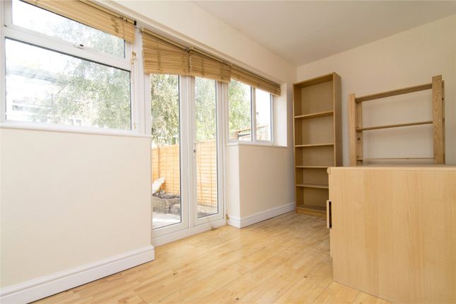 19, Rectory Square, London photo 4