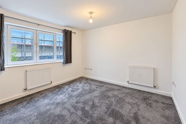 Flat 102, Cannock Court, London photo 3