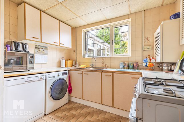 27, Cavan Crescent, Poole photo 4