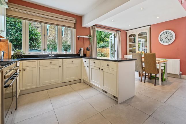 59, Westwick Gardens, London photo 2