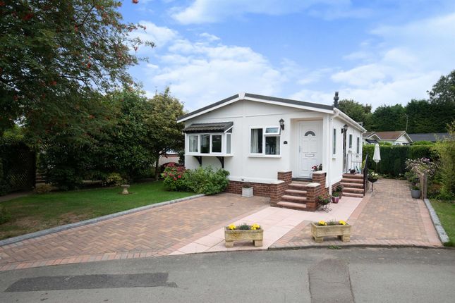 41, Woodcot Park, Stratford-Upon-Avon photo 2