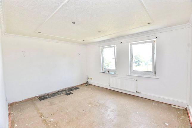 21b,, Heys Close, Blackburn photo 2