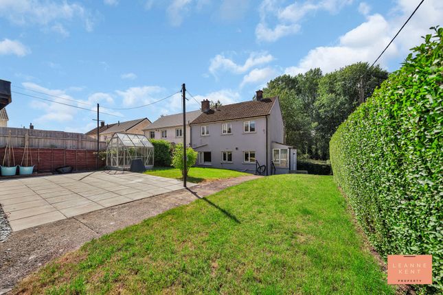 33 Newport Road, Caerphilly photo 4