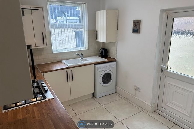 Armley Road, Liverpool photo 4