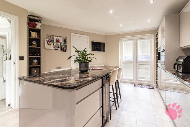 End terrace house for sale in The Nave, Laindon