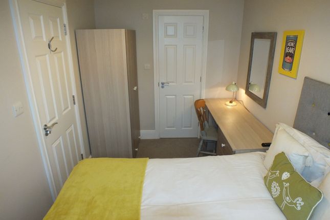 Room to rent in Erleigh Court Gardens, Earley, Reading