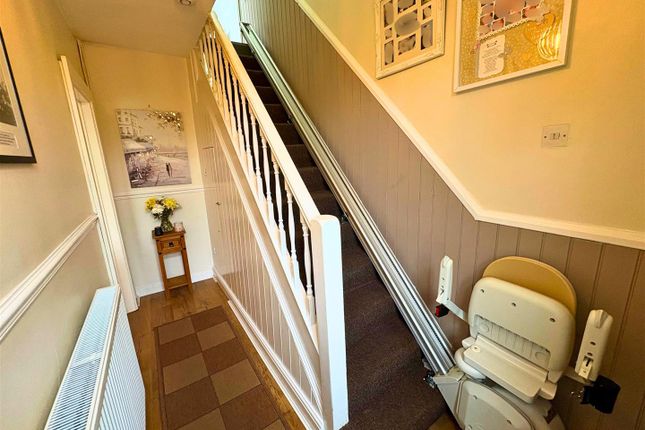 5, Llwyn Derw Avenue, Maesteg photo 2