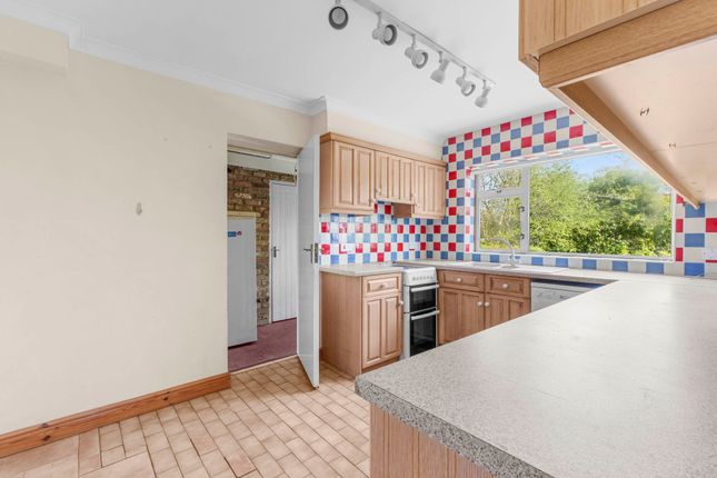 10 Wedgwood Drive, High Wycombe photo 4