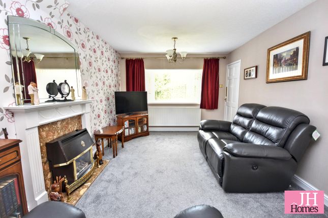14, Hawthorn Drive, Barrow-in-Furness photo 3