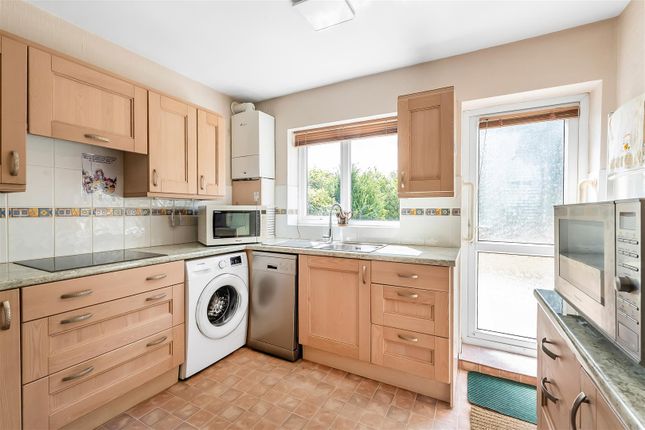 10, Woodfield Road, Ashtead photo 4