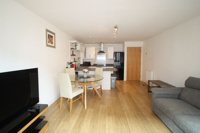 205, Glasgow photo 2