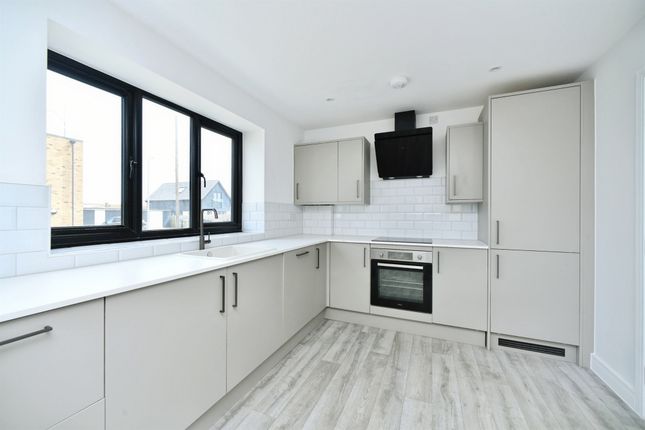 Masterplot, Caxton House, 143, South Coast Road, Peacehaven photo 4