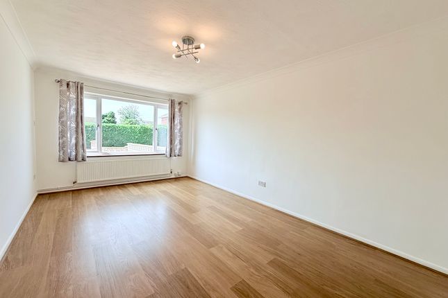 65, Rosedale Gardens, Great Yarmouth photo 4