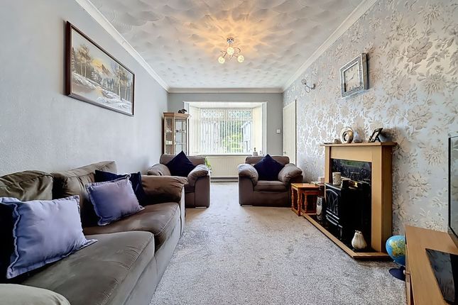 23 Heol Tymaen, Pontypridd photo 2