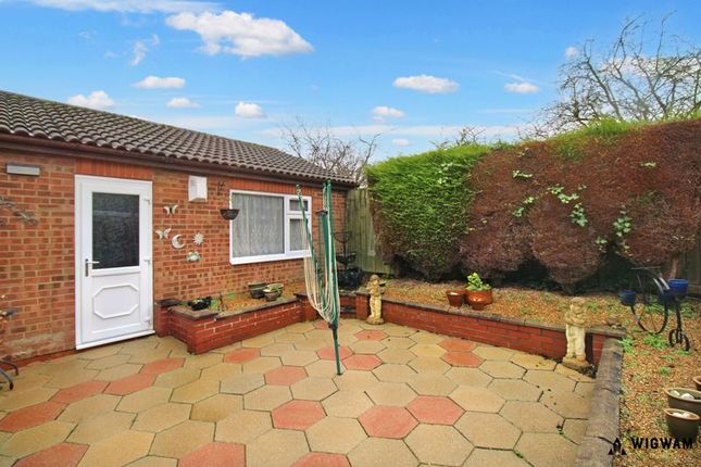 Semi-detached bungalow for sale in Lombardy Close, Hull